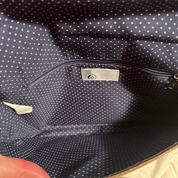 Volcom stone metallic bronze adjustable strap purse - Picture 3 of 4